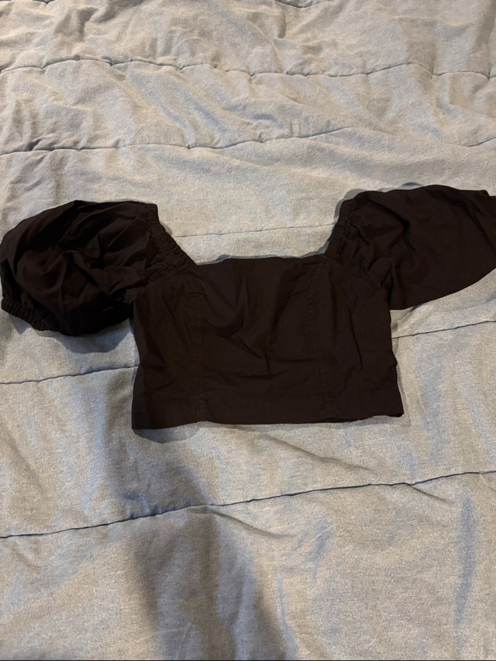 NWT Arie XS Black Puff Sleeve Cropped Top